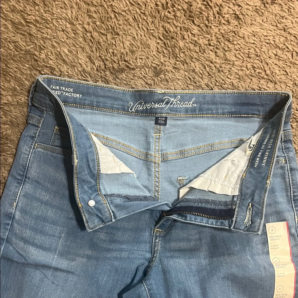 Universal Thread High Rise Light Blue Jeans - Picture 2 of 3